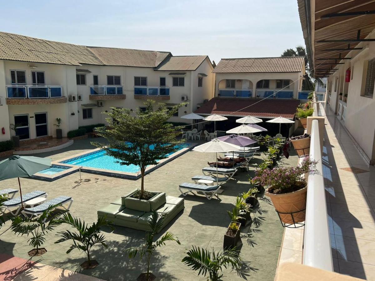 Tranquil Resort Hotel Brusubi Bagian luar foto